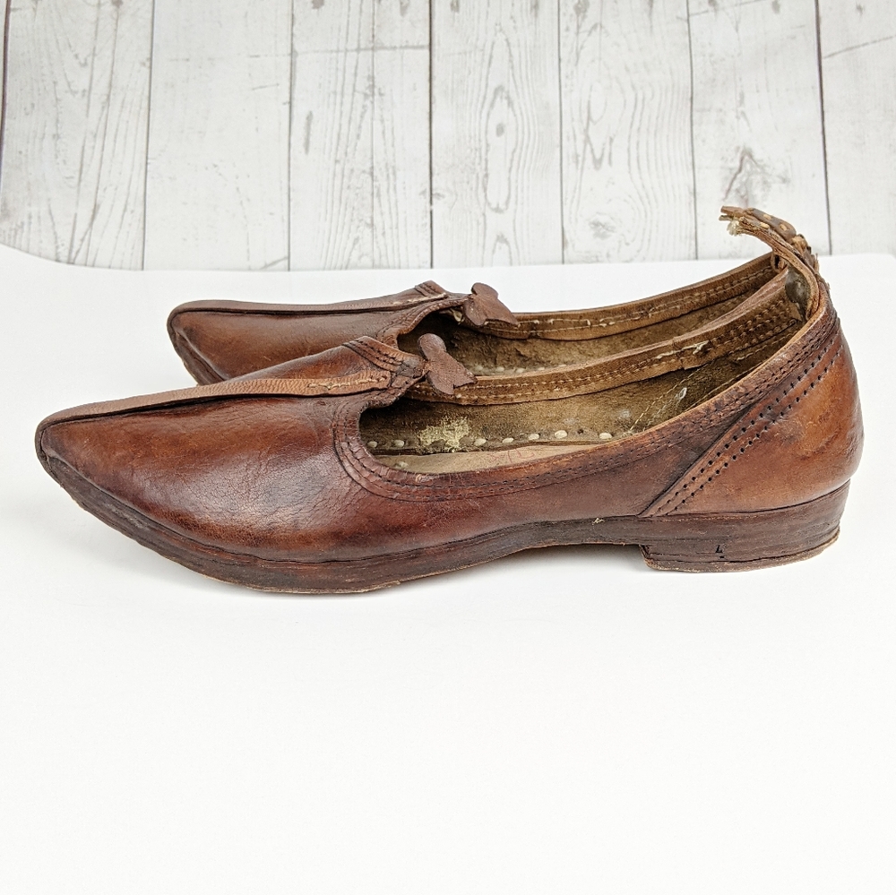 Vintage Brown Leather Authentic Handmade Shoes - Picture 4 of 10